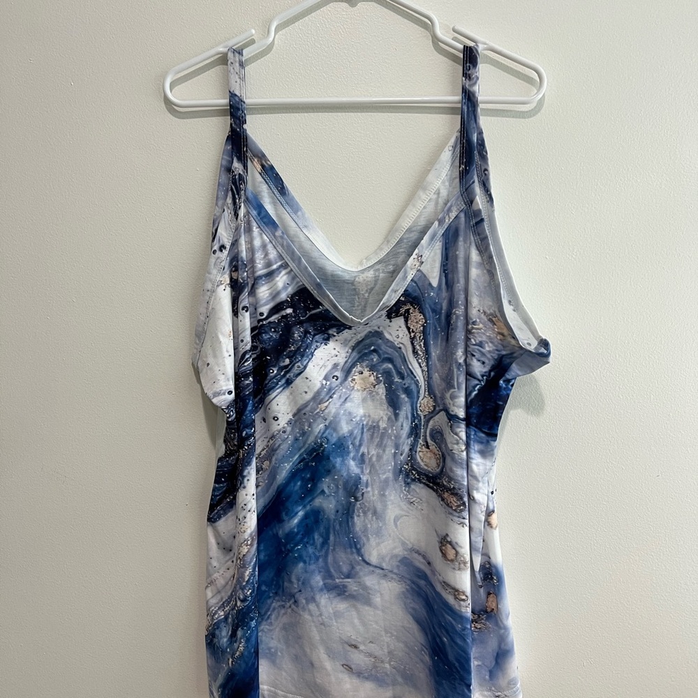 NWOT Blue and White Marble Print Women's Top
